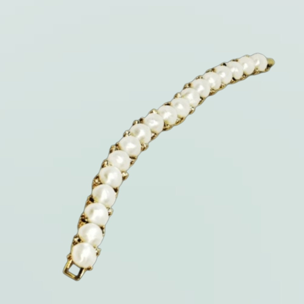 Faux Pearls Bracelet with Clear Rhinestones